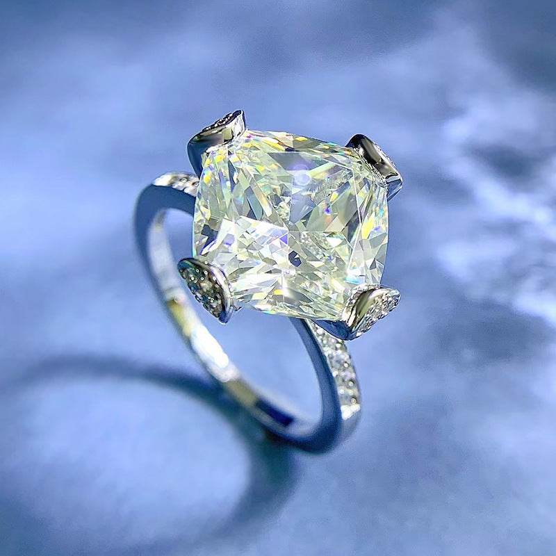 New high simulation diamond ring 11 * 11 white G-color ice Flower cut diamond style wedding ring for women - MOWTE