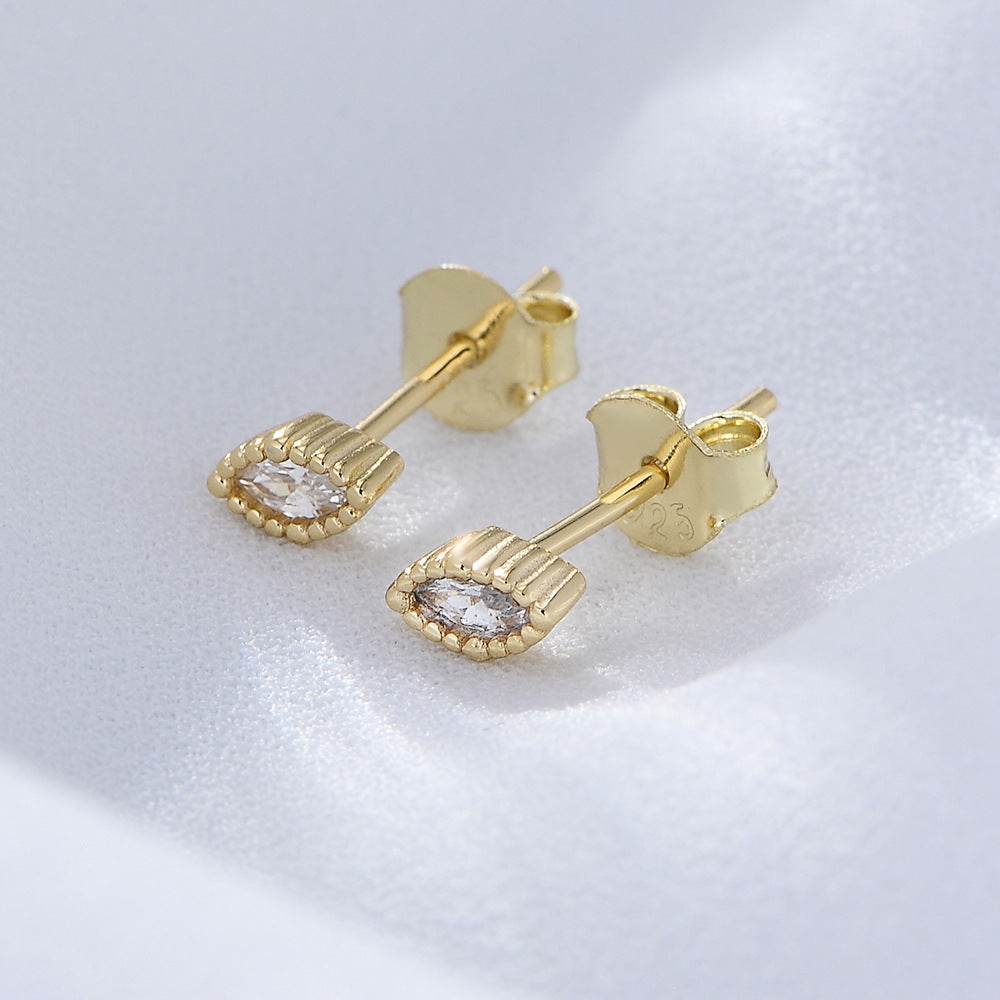 Minimally designed diamond studded earrings mini pure silver compact geometric gold earrings - MOWTE