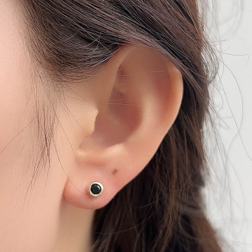 S925 pure silver classic geometric circular black zircon earrings - MOWTE