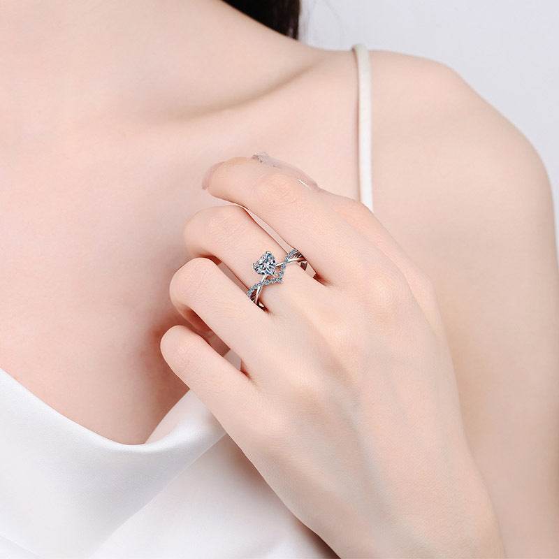 Pure silver plated with PT950 gold a beloved 1-carat moissanite ring - MOWTE