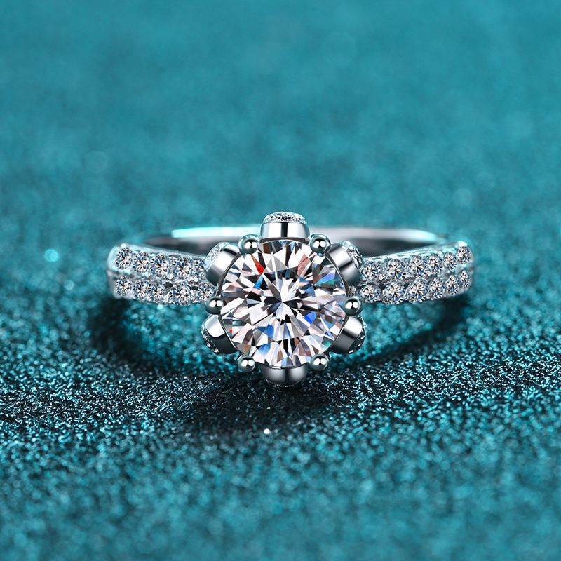 925 sterling silver female ice queen 1ct 2ct 3ct 5ct moissanite ring petal six claw wedding ring engagement ring - MOWTE
