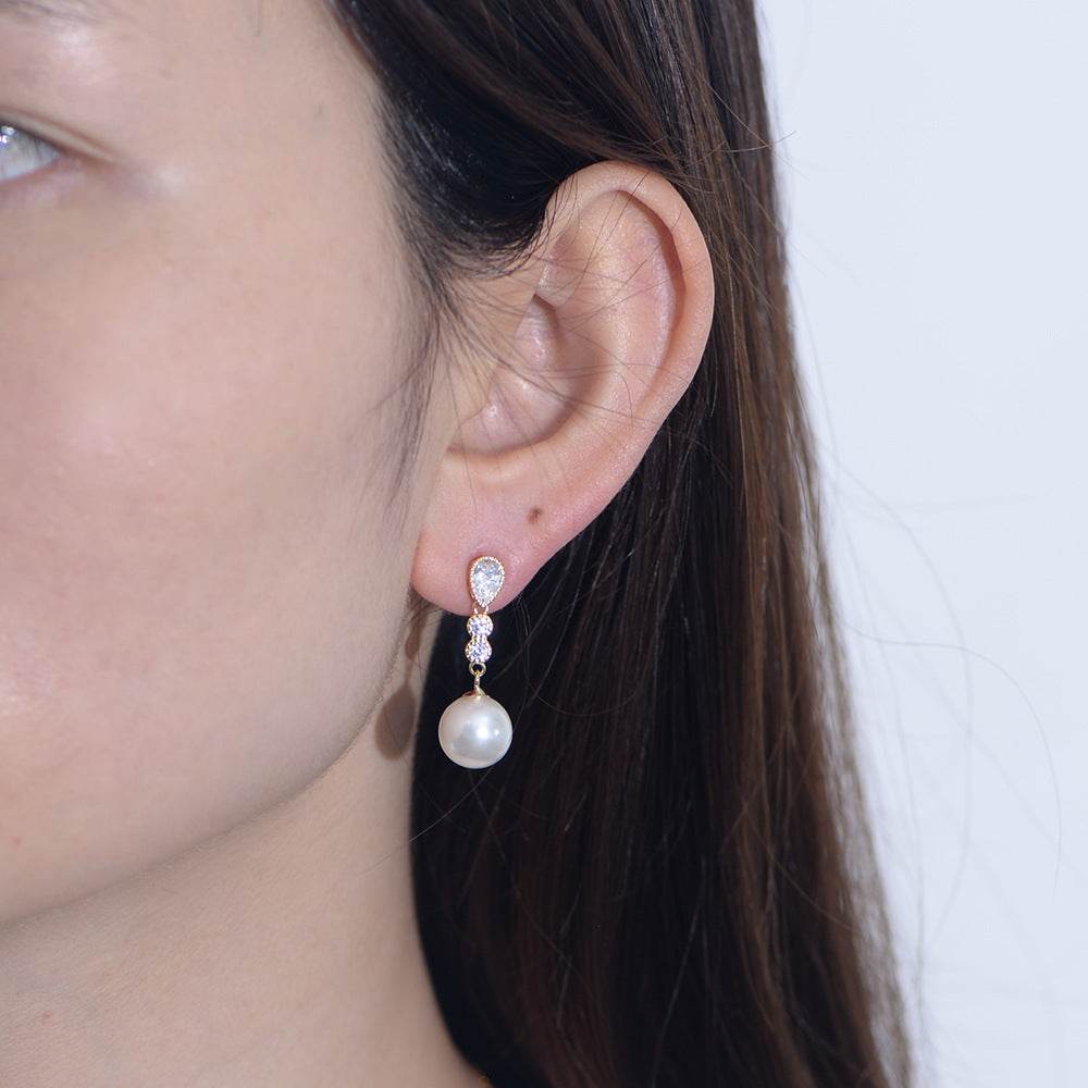 Long silver pearl earrings with light luxury and diamond studded earrings - MOWTE