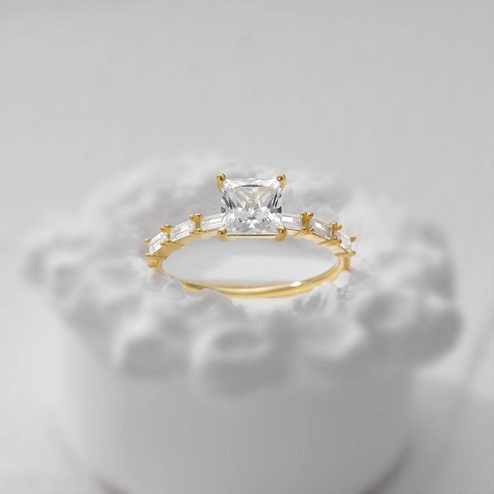 S925 Pure Silver Luxury Square Diamond Set Ring Women's Carat Ring - MOWTE