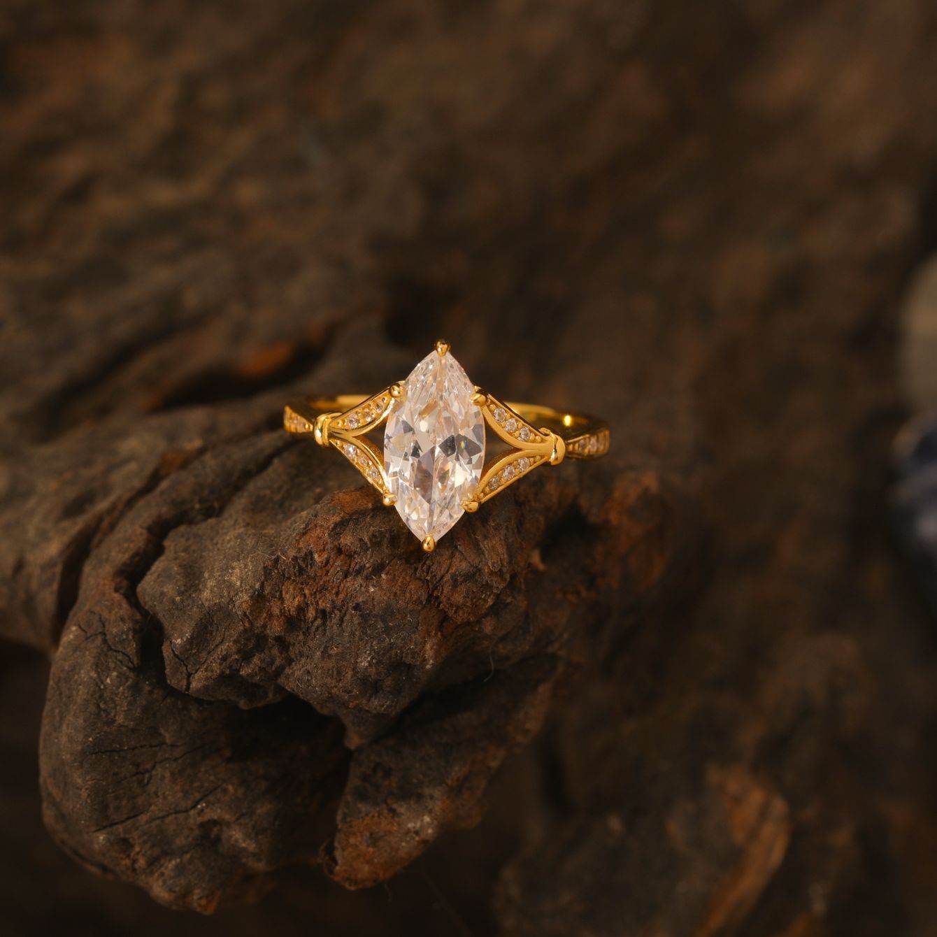 S925 Silver Ring with 2ct Marquise-Cut Center Stone Exquisite for Stacking - MOWTE