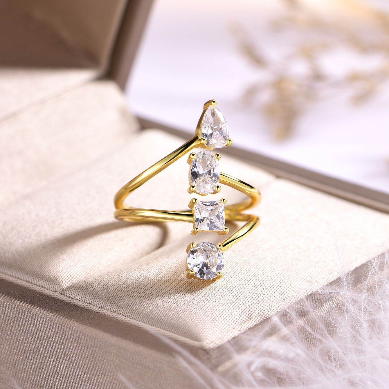 S925 Silver Ring with 1.5ct Moissanite Center Stone Exquisite wedding ring - MOWTE