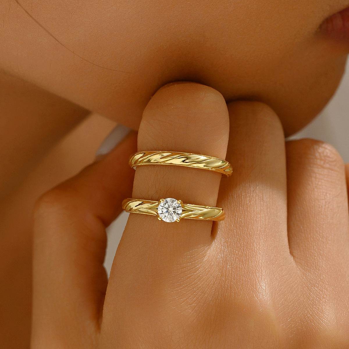 S925 Silver Two-Piece Set Moissanite Ring 0.5ct round-Cut Center Stone Exquisite for Stacking wedding rings - MOWTE