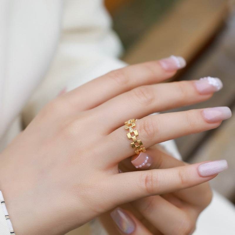 Square ring light luxury retro S925 pure silver gold-plated band niche design - MOWTE