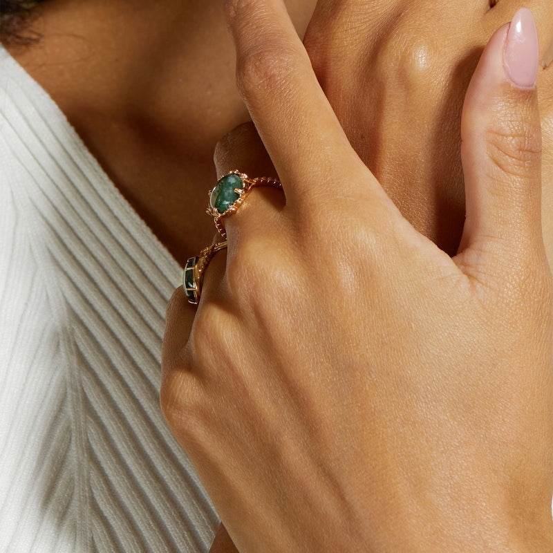 Vintage-style Moss Green Ring – Light Luxury 925 Silver Adjustable Ring with Intricate Engravings - MOWTE