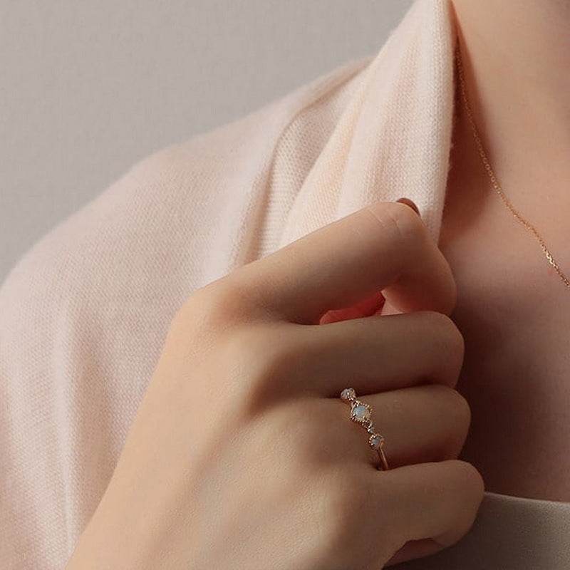 Personalized artificial Opal ring S925 pure silver gold-plated ring for women - MOWTE