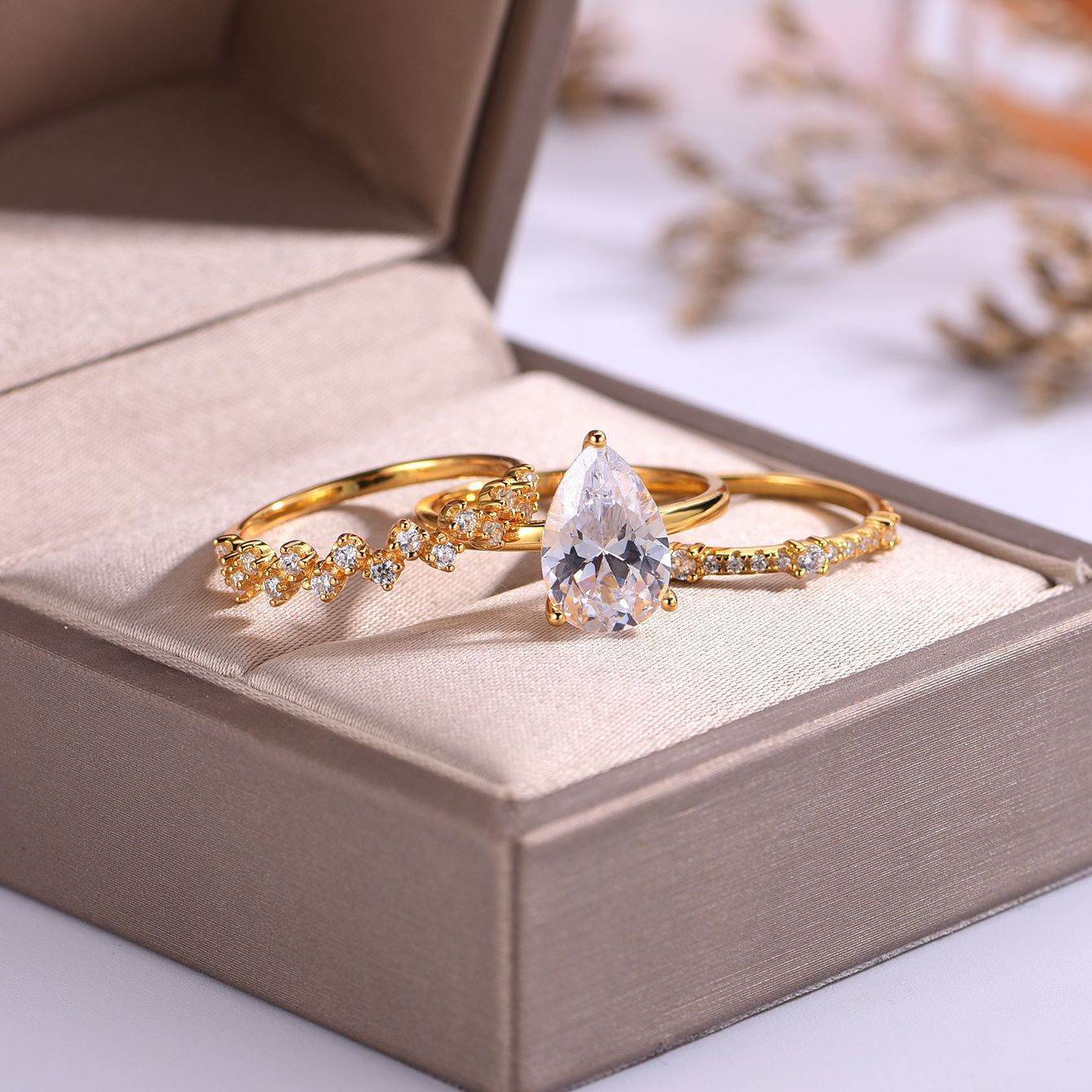 S925 Silver Three-Piece Set Moissanite Ring with 4ct Pearl Cut Center Stone Exquisite Stacking Wedding - MOWTE