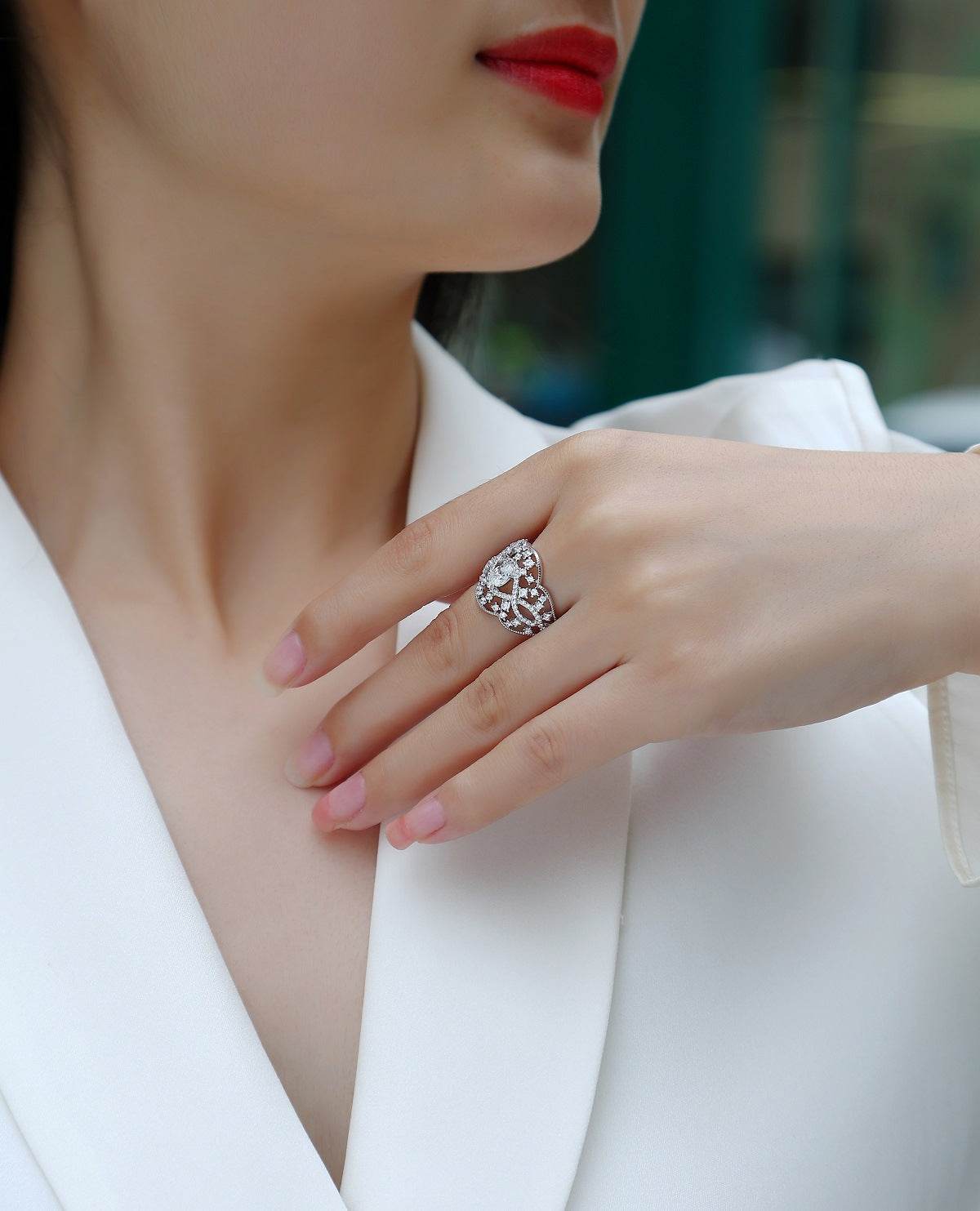 Luxury Micro-Paved Moissanite Flash Ring - MOWTE