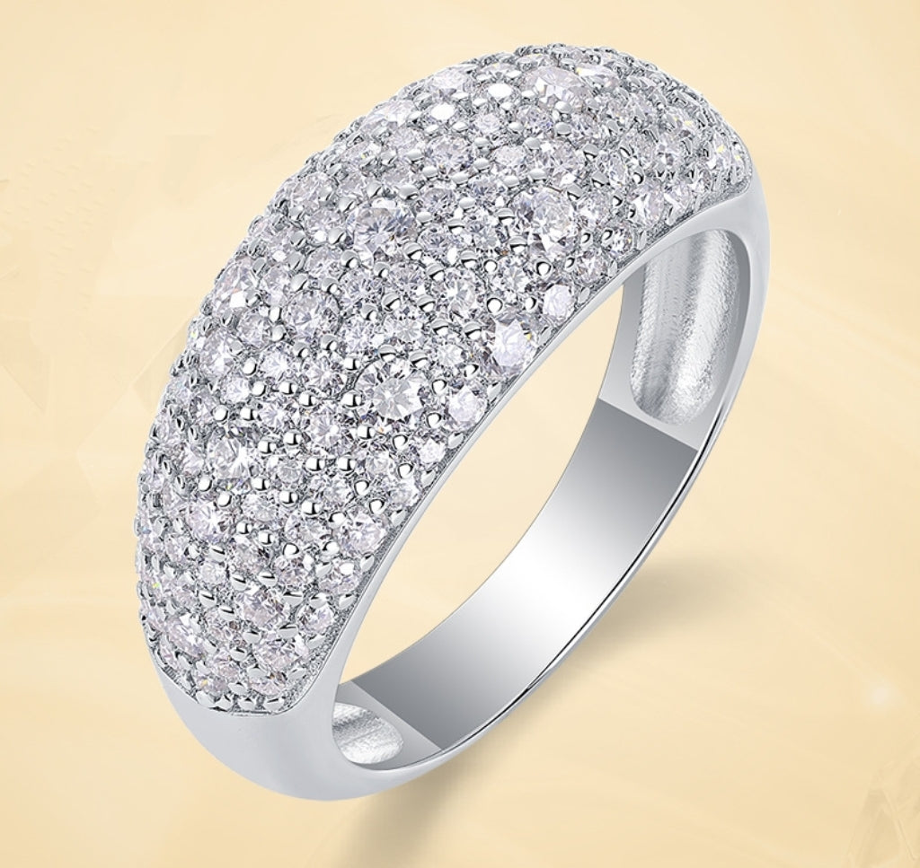 Light Luxury Exquisite S925 Sterling Silver Moissanite Ring with Full Pavé Diamonds