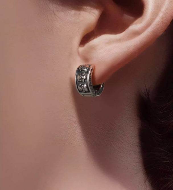 Sterling silver earrings for men and women domineering skull text silver ornaments hip-hop handsome accessories silver ear buckles - MOWTE