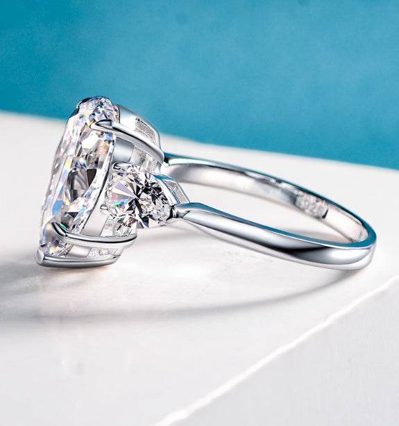 S925 silver pear cut 10*14 high carbon diamond 6 carat simple personality ring women's large diamond ring - MOWTE
