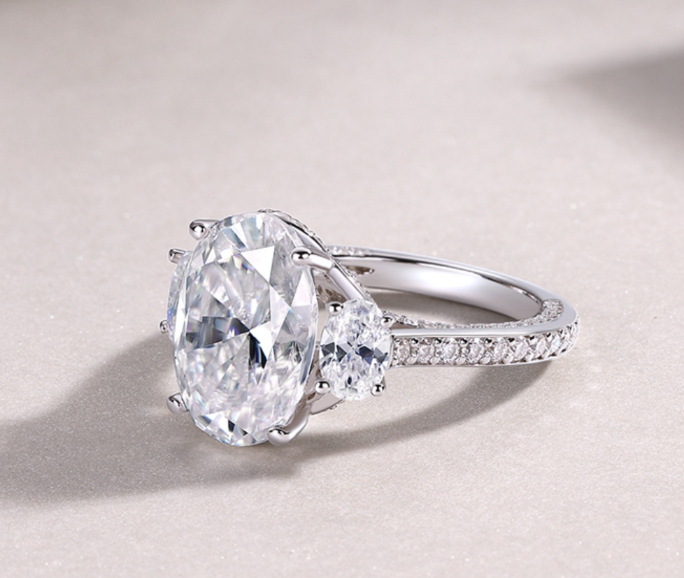Moissanite Oval Cut Women's Wedding Engagement Ring
