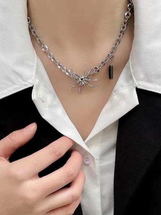 Pure silver spider splicing black diamond collarbone chain personalized versatile pendant - MOWTE