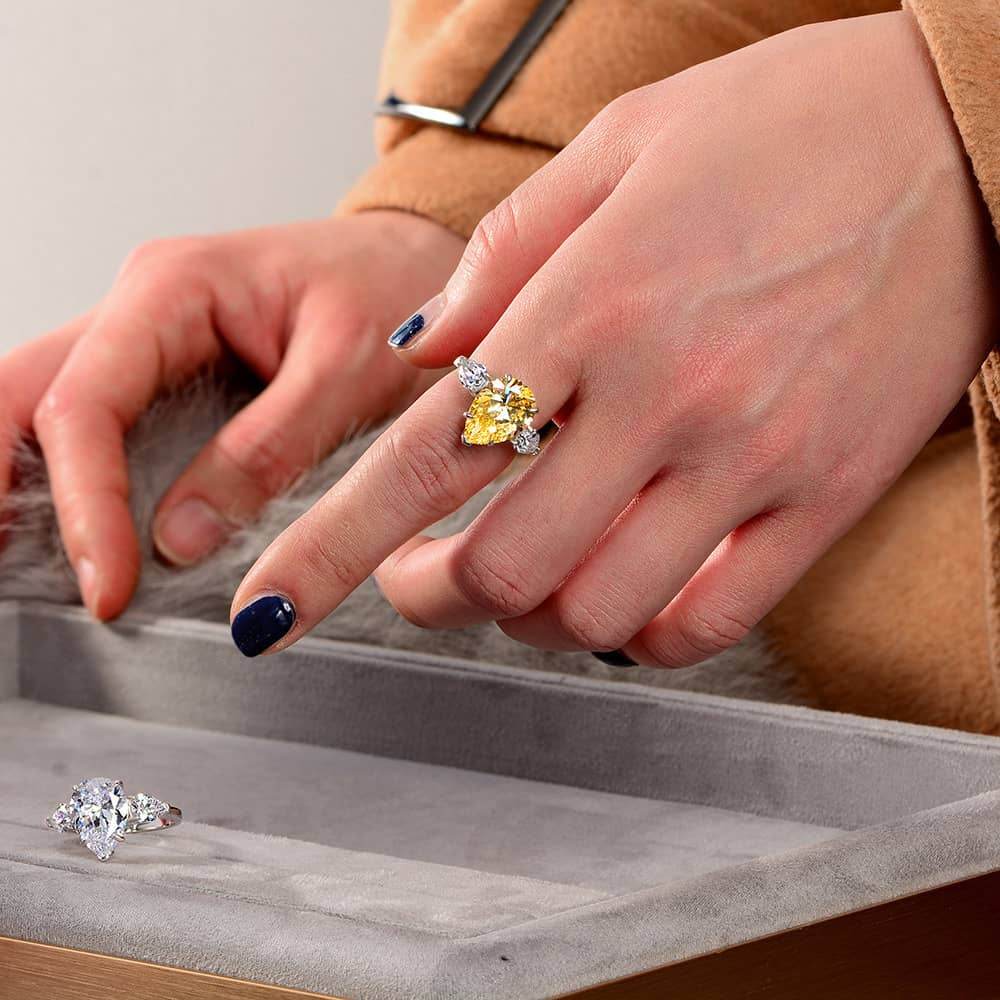 S925 silver pear cut 10*14 high carbon diamond 6 carat simple personality ring women's large diamond ring - MOWTE