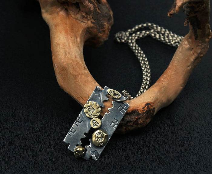 Blade pendant - MOWTE