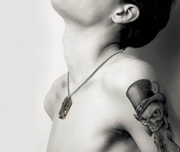 Blade pendant - MOWTE