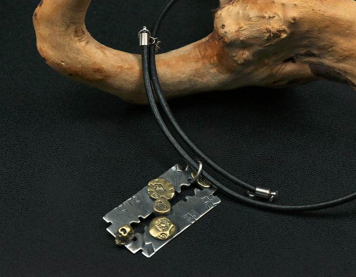 Blade pendant - MOWTE