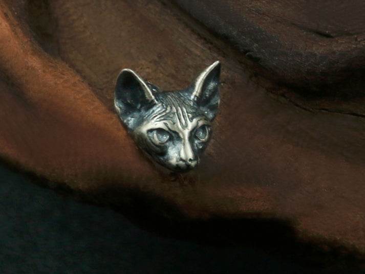 Cat Silver Stud - MOWTE