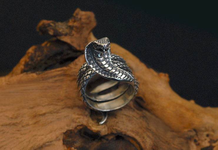 Cobra Silver Ring - MOWTE