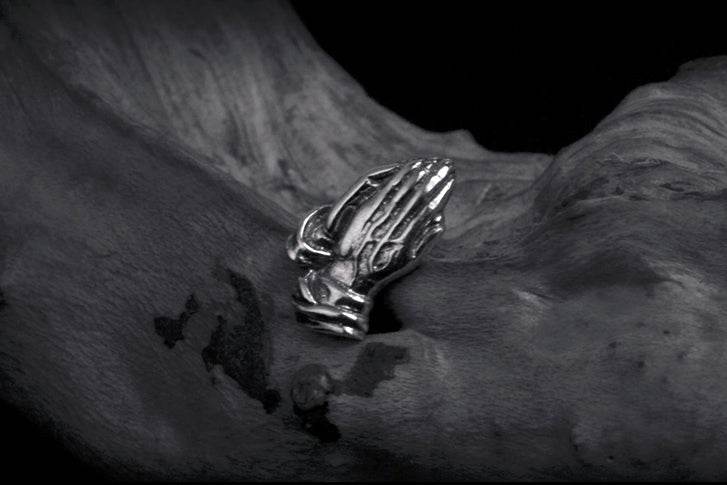 Men's fashion pray ear stud - MOWTE