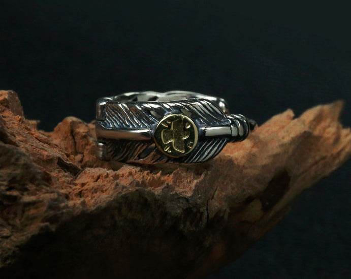 Men's vintage feather ear stud - MOWTE