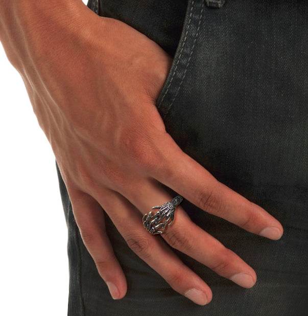 Men's fashion devil hug sterling silver ring - MOWTE