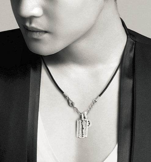 Men's fashion sterling silver blade star pendant & necklace - MOWTE